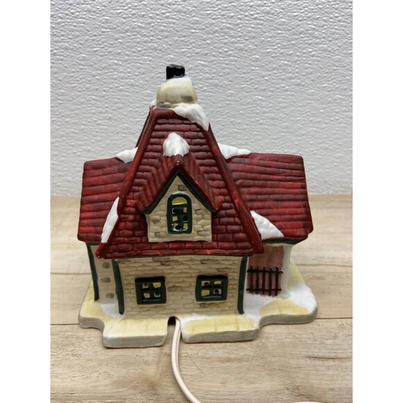 Vtg 1991 Christmas Valley East Market Union Illuminated Porcelain Building - Picture 8 of 16
